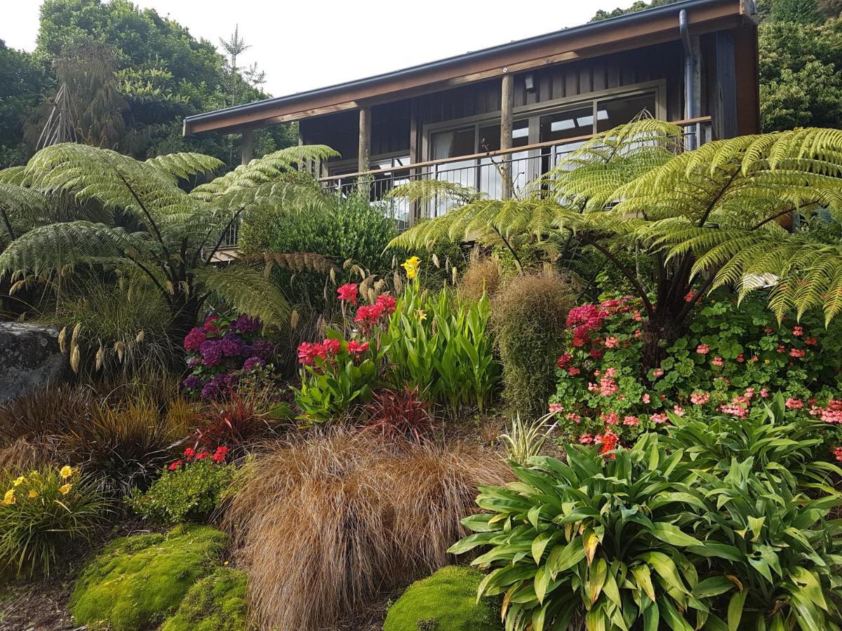 Riverstone Retreat Karamea Exterior photo